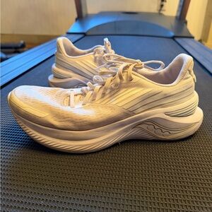 Saucony Endorphin Shift 3